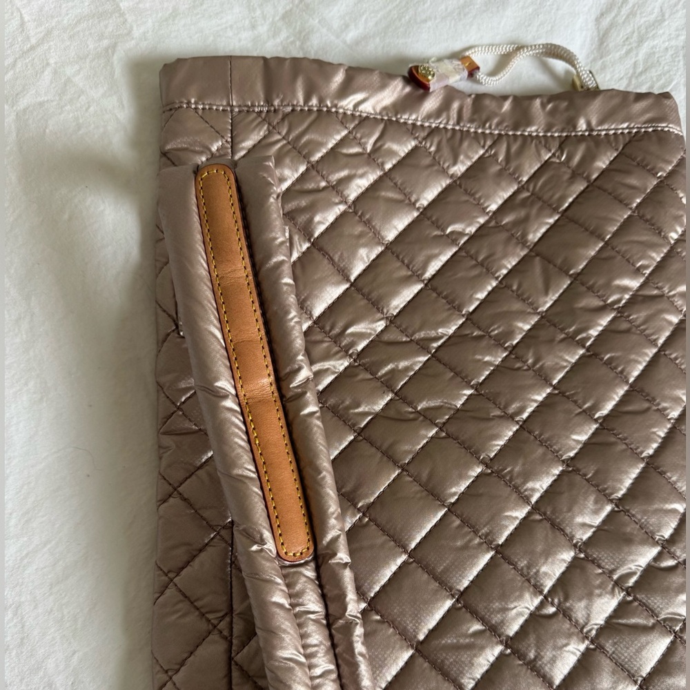 NWT MZ Wallace Yoga Matt Bag, Quilted Rose Gold Metal - Picture 5 of 8